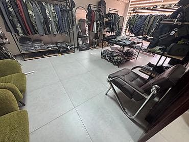 Кыймылсыз мүлк: Кеңселерди ижаралоо, 136 м², Турак комплексинде, Тоолор көрүнүп турат, 1-катар, Жабдуулары менен — 3