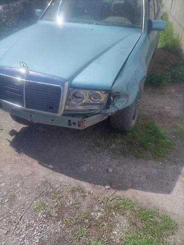 sprinter rex: Mercedes-Benz W124, седан, бирюзовый цвет. Классический кузов с — 8