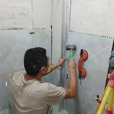 Жасалгалоочу жумуштар: Гидроизоляция иштери, Ваннадагы плиткаларды төшөө, Плиткаларды полго төшөө | Карапа плиткасы, Керамогранит плиткасы | Диагоналдуу төшөө, Тикелей төшөө, Жылдыруу менен төшөө 6 жылдан ашык тажрыйба — 3