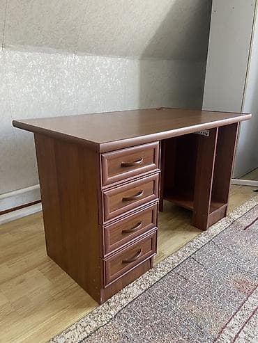 Компьютерные столы: Компьютерный стол, С полками — 3