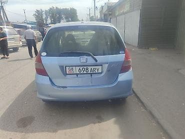 100 с4: Honda Fit: 2001 г., 1.3 л, Вариатор, Бензин, Хэтчбэк — 4