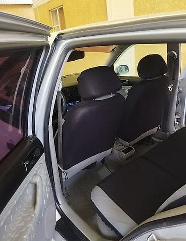 4: Volkswagen Golf: 2000 г., 1.4 л, Механика, Бензин, Хэтчбэк — 5