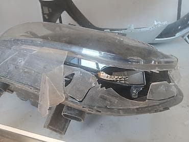 авто шанпун: Передняя правая фара Hyundai 2019 г., Б/у, Оригинал, Корея — 2