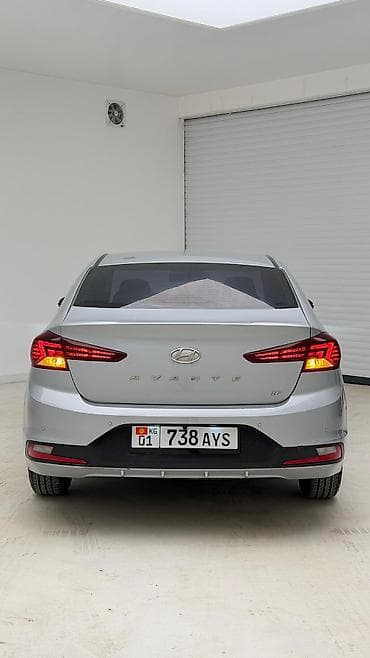 значки на машину: Hyundai Avante: 2019 г., 1.6 л, Автомат, Бензин, Седан — 4