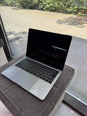 iphone 16 pro max: Apple MacBookPro 2017(серебристый алюминиевый корпус, серия с USB‑C) — 7