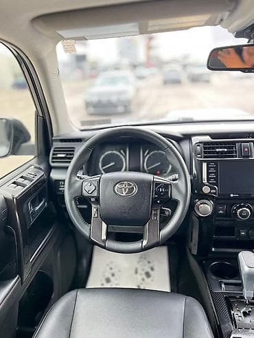 toyota 4runner 2020: Toyota 4Runner: 2021 г., 4 л, Бензин, Внедорожник — 5