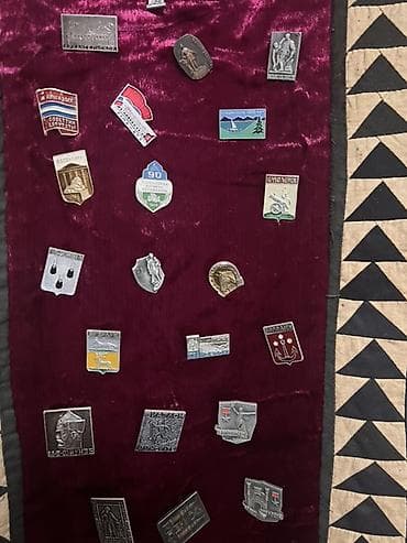 По 200 сом. Коллекция советских значков (пины/значки на булавке)