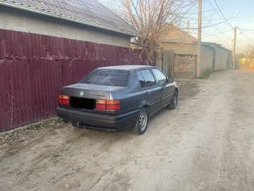 на венто: Volkswagen Vento: 1993 г., 1.8 л, Механика, Бензин, Седан — 1