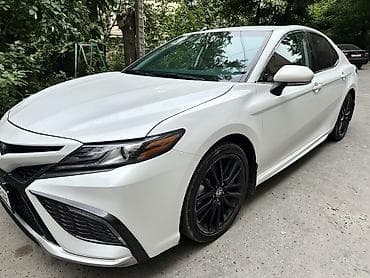 prius plus: Toyota Camry: 2022 г., 2.5 л, Автомат, Гибрид, Седан — 1
