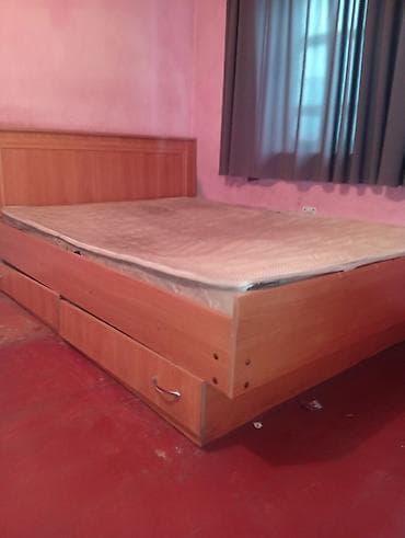 продам раскладушку: Продаю кровать 400 сом и тапчан размер 3/2.60 цена 24 минКровать с — 3