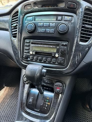 forester 2003: Toyota Kluger: 2002 г., 2.4 л, Автомат, Бензин, Кроссовер — 8