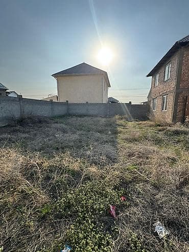 самоотделка: Жер Үй САТЫЛАТ 📍Аянты: 4 сотых, 21м х 18м 📍Кабат: 2 📍Коммуникация — 9