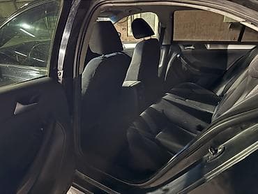 Транспорт: Volkswagen Jetta: 2012 г., 1.6 л, Бензин, Седан — 5