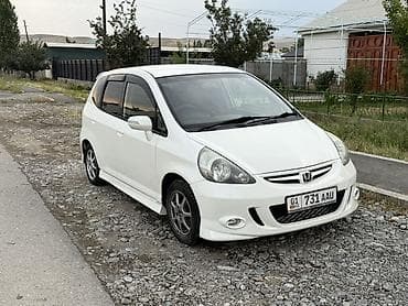 Honda Fit: 2004 г., 1.3 л, Автомат, Бензин, Хетчбек lalafo.kg да Honda Fit: 2004 г., 1.3 л, Автомат, Бензин, Хетчбек
