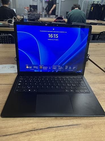 со стилусом: Процессор: AMD Ryzen 7 4980U (Surface Edition). Это 8-ядерный — 4