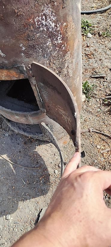 для теплица: Печь-буржуйка из толстой стали с дымоходом - Материал: сталь — 2