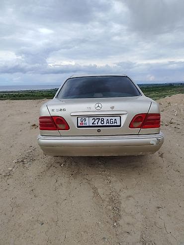 id 4: Mercedes-Benz E-Class: 1997 г., 3.2 л, Автомат, Бензин, Седан — 5