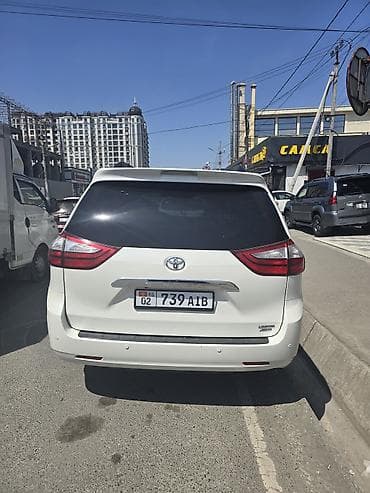 р18 235 55: Toyota Sienna: 2016 г., Минивэн — 4