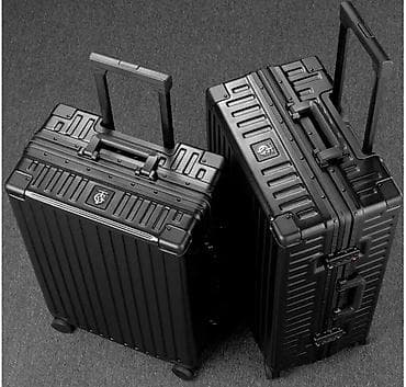 цена на чемоданы: Продаю чемоданы на любой вкус и цвет. Хорошие цены. Есть все размеры — 4