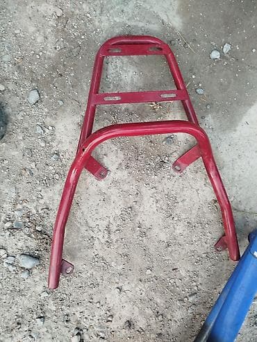 мото багажник: Багажник для мотоцикла/мопеда, металлический, окраска красная — 1