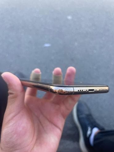 мобил: IPhone Xs, Золотой — 4