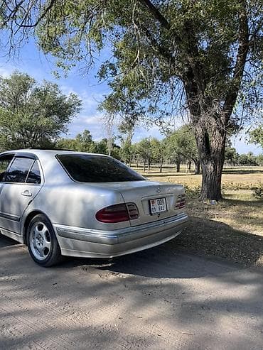 холодилник бутка: Mercedes-Benz E-Class: 2000 г., 3.2 л, Автомат, Дизель, Седан — 1