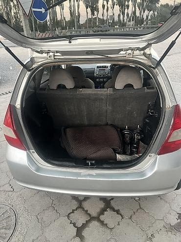 Honda Fit: 2003 г., 1.3 л, Автомат, Бензин, Хэтчбэк — 8