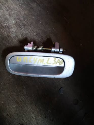 corolla runx: Наружная ручка передней левой, задней левой, задней правой двери — 2