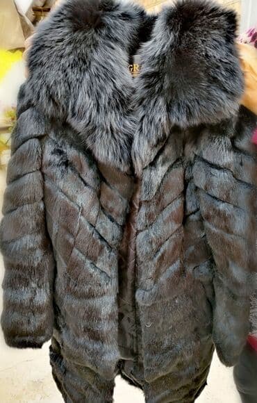 дорогие пуховики женские: Продаётся шуба кроликовая, воротник писец. Размер 42,44 - xs, s — 2