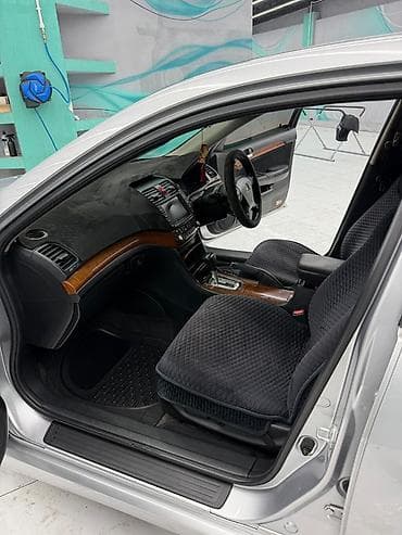 a4 b6: Седан бизнес-класса серебристого цвета. Основные особенности: - — 7