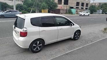 Honda Fit: 2003 г., 1.3 л, Вариатор, Бензин, Хэтчбэк
