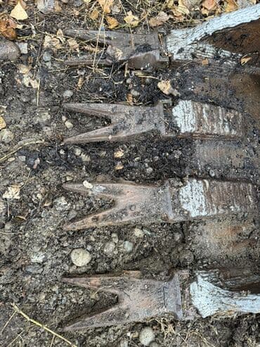 инструменты на сто: Экскаватор, Гусеничный — 3