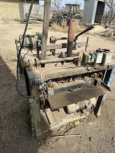 Компрессорлор: Продается Вибропресс для изготовления пескаблока размеры 20х40х20 В — 1