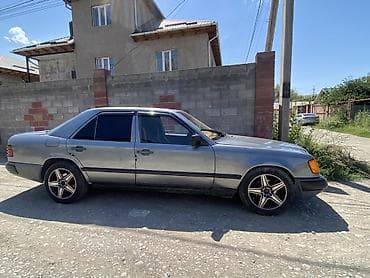 eafc 25: Mercedes-Benz W124: 1988 г., 2.3 л, Механика, Бензин, Седан — 2