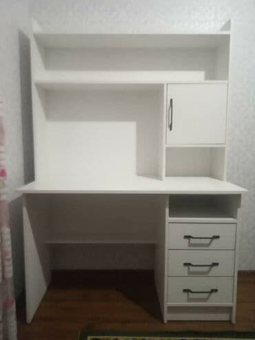 компьютеный стол: Компьютерный стол или же рабочий стол хорошего качества размер: 1,20 — 1