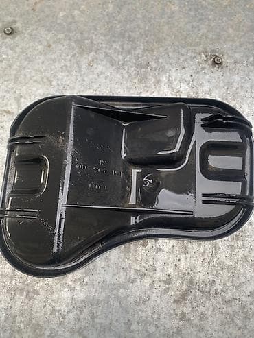 крышка аккумулятора: Пластиковая крышка/заглушка HELLA 151 496-00, материал PC — 4