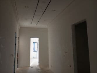 сколько стоит покраска стен водоэмульсией: Покраска стен, Покраска потолков, На масляной основе, На водной основе, Больше 6 лет опыта — 20