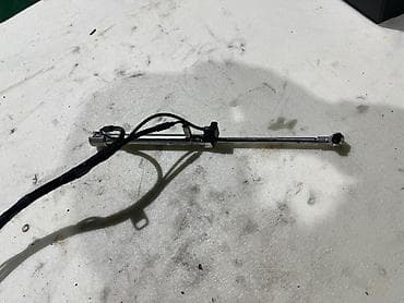 s 221: Амортизаторы крышки багажника Mercedes-Benz, 2008 г., Оригинал — 1