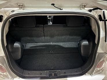 евро 5: Toyota Ist: 2003 г., Автомат, Бензин, Хэтчбэк — 5