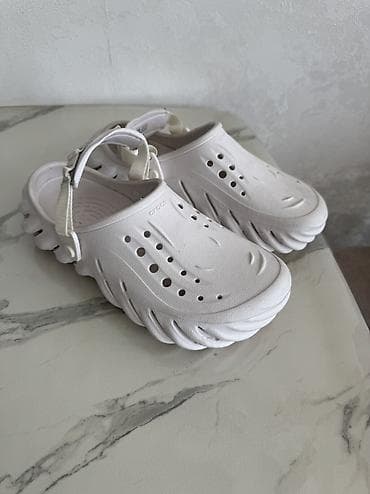 Мырзалардын бут кийими: Эркектердин кроссовкасы, 44, Crocs, Жаңы, түсү - Ак, Өзү алып кетүү — 1