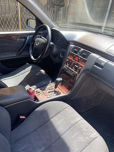 милениум: Mercedes-Benz E-Class: 2000 г., 2.2 л, Автомат, Бензин, Седан — 6
