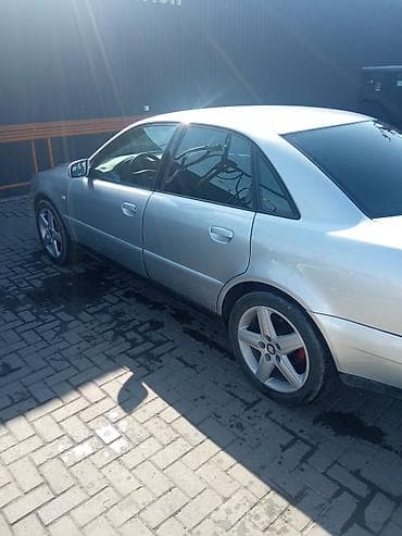 Audi A4: 2000 г., 2.4 л, Автомат, Бензин, Седан