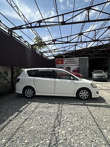 9: Toyota Ipsum: 2004 г., Бензин, Минивэн — 3