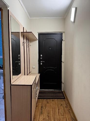 69: 3 комнаты, 58 м², Юг-2 мкр 104 серия, 4 этаж — 1