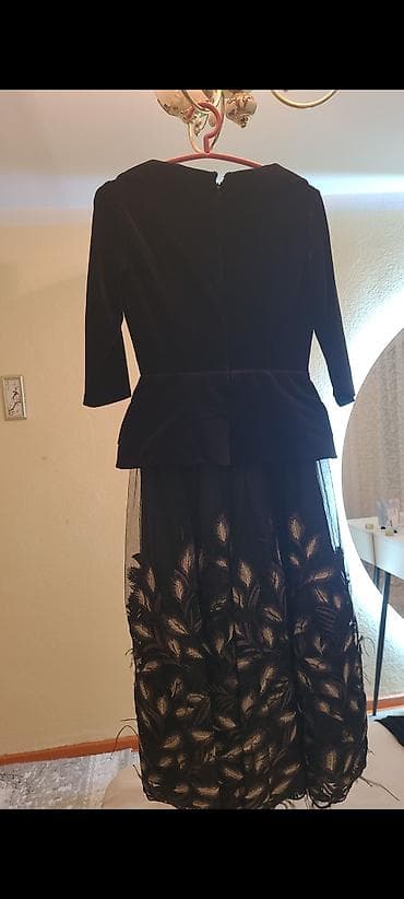 платья большие размеры: Продаются 2 платья. Производство Италия. Новые. Звоните по телефону — 4