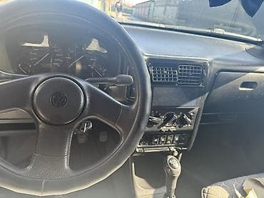 lexus es 2017: Volkswagen Polo: 1999 г., 1.6 л, Механика, Бензин, Седан — 4