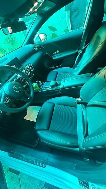 Mercedes-Benz A-Class: 2020 г., Седан