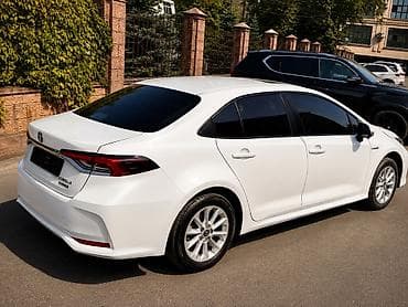 поворотник е34: Toyota Corolla: 2019 г., 1.8 л, Автомат, Гибрид, Седан — 3