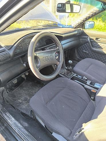 Audi: Audi 100: 1990 г., Механика, Седан — 4
