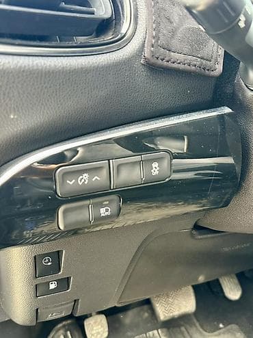 hybrid: Toyota Prius: 2017 г., 1.8 л, Вариатор, Гибрид, Хэтчбэк — 7